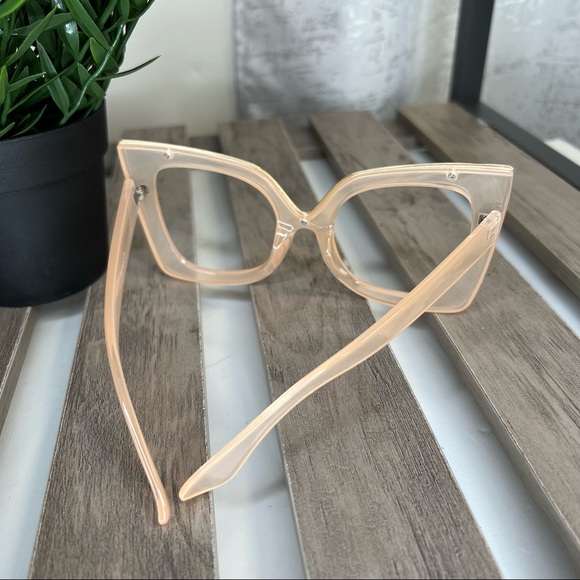 Large Fashion Clear Glasses - Picture 2 of 3